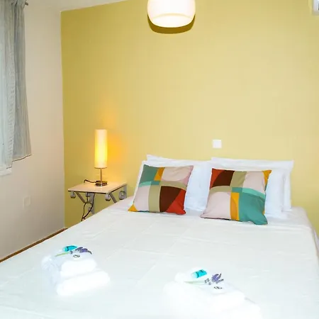 Апартаменты Windward At Captains *